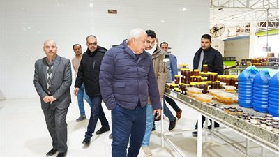 محافظ مطروح يتابع تطوير مصنع الأطراف الصناعية لخدمة مصابي الألغام وذوي الهمم
