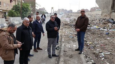 محافظ الجيزة يشدد علي إزالة أي نقاط يتم ضبطها لفرز المخلفات.. وضبط مركبات إلقاء المخلفات بالطريق العام