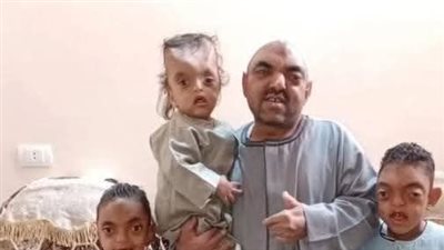 بعد التنمر عليه.. إهداء رحلة عمرة لأسرة محمد حسن الشيخ جبرًا لخاطره