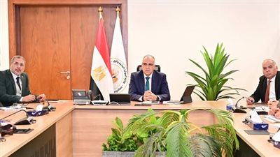وزير الري يتابع حالة المنظومة المائية بزمام ترع الإسماعيلية والسويس وبورسعيد والجاهزية لموسم أقصى الاحتياجات المائية المقبل