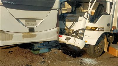 أسماء المصابين بحادث تصادم بين سيارة جامبو وميني باص بمدينة العبور