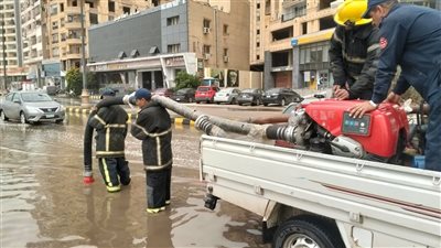 الحماية المدنية ببني سويف تواصل انتشارها لرفع تجمعات المياه ومواجهة تداعيات الطقس السيئ