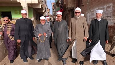 وفد من الأزهر يقدم واجب العزاء لأهالي طنوب في ضحايا حادث كفر داود بالمنوفية