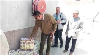 ضبط 2 طن نشا ذرة بدون بيانات وتحرير 5 محاضر خلال حملة تموينية بشرق النيل ببني سويف