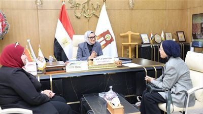 لتصوير أول فيلم درامي بمدينة القصر الإسلامية.. محافظ الوادي الجديد تلتقي بالمدير التنفيذي لمؤسسة النهار الثقافية