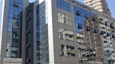 مدير مستشفى شرق بالإسكندرية يكشف حقيقة وقوع مشاجرة بين مرافق مريض وفرد أمن إداري