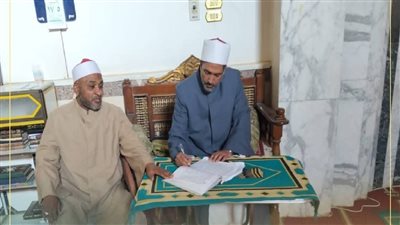 مدير أوقاف أسوان يكلف القيادات بالمرور المفاجئ على المساجد لضمان انتظام العمل