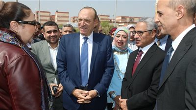 تفاعل لافت بين المحافظ والطلاب في ملتقى التوظيف بجامعة بني سويف الأهلية.. ورسائل تحفيزية حول مستقبل العمل 