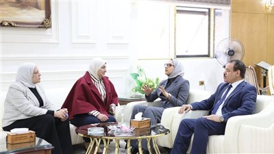  لتعزيز التعاون العلمي وتنمية المجتمع.. محافظ الوادي الجديد تلتقي رئيس الجامعة ووفدا برلمانيًا وأكاديميًا مشتركًا