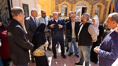 محافظ مطروح يتفقد مقترح تطوير مروري عاجل بمدخل مطروح لمنع التكدسات قبل موسم الصيف