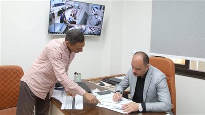 نائب محافظ الوادي الجديد يتابع معدلات الإنجاز بملفات التقنين وأملاك الدولة