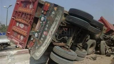 إصابة شخصين في انقلاب سيارة نقل بالساحل الشمالي