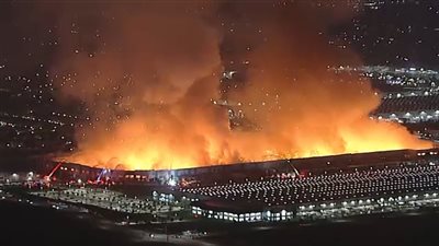 خسائر 150 مليون دولار.. موظف يشعل النار في محل عمله بكندا احتجاجًا على تدني راتبه