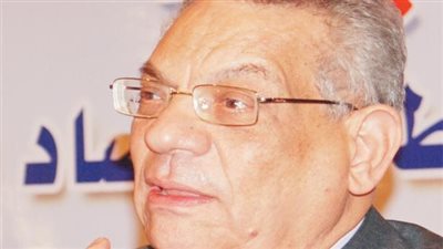 وفاة إسماعيل حسن محافظ البنك المركزي الأسبق
