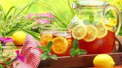 6 مشروبات لعسر الهضم والانتفاخ.. مهمة مع الرنجة والفسيخ في شم النسيم