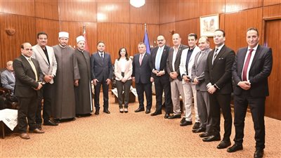 محافِظة البحيرة تستقبل المهنئين بعيد القيامة المجيد