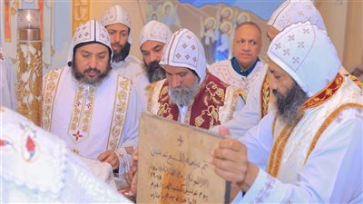 دير الأنبا متاؤس الفاخوري يحيي قداس عيد القيامة بإسنا في الأقصر وسط تأمين مكثف