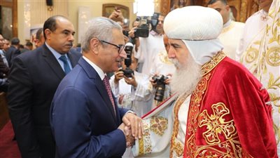 محافظ بني سويف يزور دار أيتام صديقات الكتاب المقدس ويشارك الأطفال فرحتهم بعيد القيامة المجيد