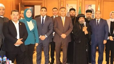 محافظ القليوبية يهنئ الأنبا نوفير أسقف شبين القناطر بعيد القيامة المجيد