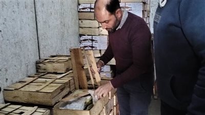 قبل شم النسيم.. ضبط 1.6 طن أغذية غير صالحة للاستهلاك الآدمي وتحرير 43 محضرًا بالبحيرة 