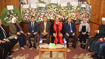محافظ القليوبية ومدير الأمن يهنئان الكنيسة الإنجيلية ببنها بمناسبة عيد القيامة