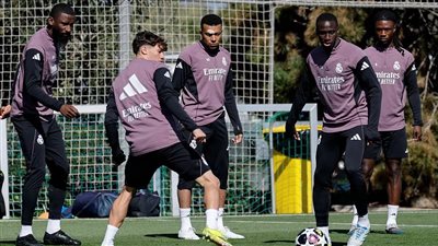 مبابي يشارك في تدريبات ريال مدريد بعد إصابتة القوية في مواجهة جيرونا بالدوري الإسباني