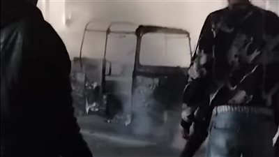 بسبب عقب سيجارة.. السيطرة على حريق توكتوك داخل محطة بنزين بالإسكندرية