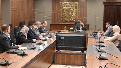 محافظ جنوب سيناء يعقد اللقاء الجماهيري الأول بديوان عام المحافظة لبحث شكاوى وطلبات المواطنين