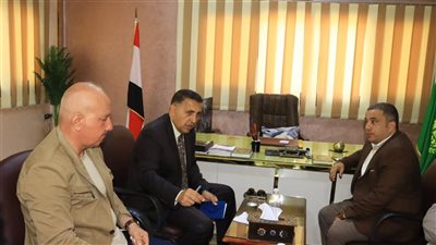 محافظ القليوبية خلال اجتماع لبحث ملفات الخدمات بمركز كفر شكر: تطوير المرافق وتحسين حياة المواطن على رأس أولوياتنا