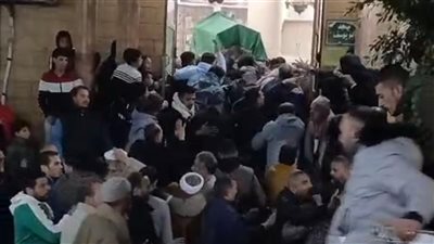 شهيد الغربة.. أهالي تلا بالمنوفية يشيعون بالدموع جثمان شاب توفي أثناء العمل في إيطاليا