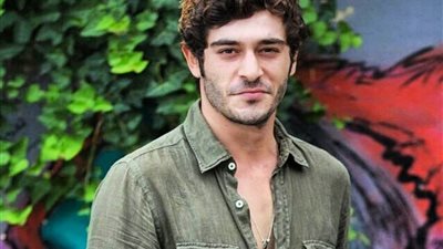 بطل مسلسل مرعشلي.. إيجابية فحوصات المخدرات لـ الفنان التركي بوراك دينيز