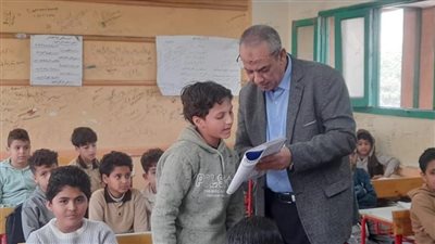 جولة ميدانية لمدير تعليم القليوبية بمدارس شبين القناطر لمتابعة جودة الأداء التعليمي