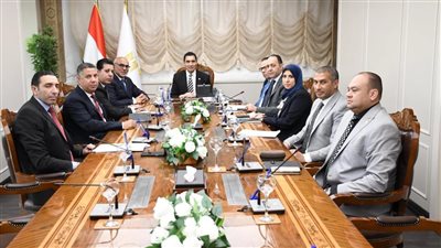 لمناقشة عدد من الملفات والمشكلات الإدارية والقانونية.. وزير الشباب والرياضة يستقبل رئيس نادي الزهور