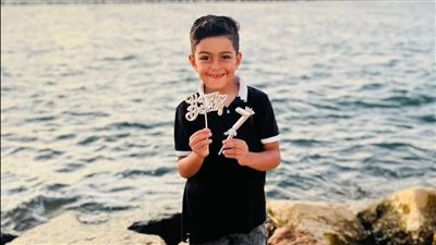 محتاج حقنة بـ3 ملايين دولار.. والدة الصغير وجيه المصاب بضمور العضلات تستغيث لتسهيل فتح حساب التبرعات