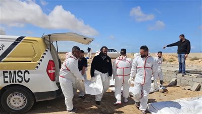 انتشال جثامين 17 مهاجرا قبالة سواحل طرابلس الليبية.. ودفن 14 منهم 