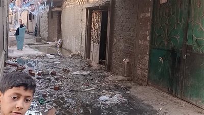 استغاثة عاجلة لمحافظ المنيا.. أهالي عزبة محمد بدوي يطالبون بحل أزمة الصرف الصحي