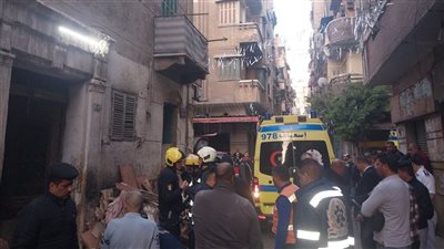 مصرع وإصابة 6 أشخاص إثر سقوط سقف عقار بالإسكندرية 
