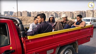 تفتقر لوسائل الأمان.. النقل تحذر من ركوب عربات الربع نقل غير المخصصة للركاب