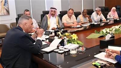 محافظ جنوب سيناء يضع اللمسات النهائية لانطلاق البطولة التنشيطية لسباق الهجن بشرم الشيخ