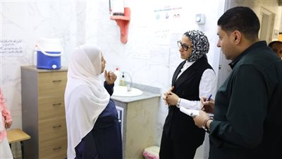 خلال جولتها المفاجئة.. محافظ الوادي الجديد تتفقّد الوحدة الصحية بحي 25 يناير