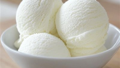 طريقة عمل الآيس كريم فانيليا.. بمكونات طبيعية 100%