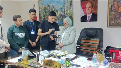 طلاب يبتكرون نظامًا إلكترونيًا لتطوير المنظومة التعليمية بالقاهرة