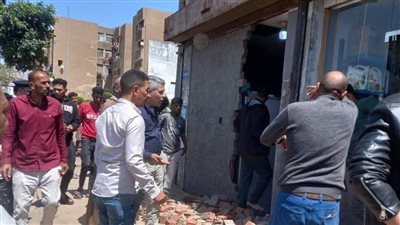 جهاز 6 أكتوبر يضرب بيد من حديد ويسحب الوحدات المخالفة للنشاط بالحي السادس