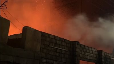 نشوب حريق بورشة دهان بمركز ديروط في أسيوط والحماية المدنية تكثف جهودها للسيطرة على النيران