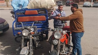 جهاز الشروق يكثف حملاته اليومية لمواجهة النباشين.. وضبط 12 تروسيكلًا مخالفًا