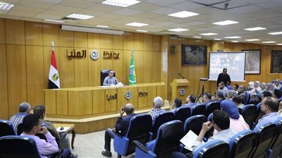 محافظ المنيا يوجه بسرعة الانتهاء من مشروعات المرحلة الأولى لحياة كريمة