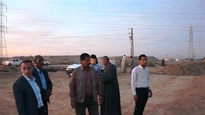 محافظ أسوان يقود حملة لإزالة حالة تعد على 8 أفدنة بقرية القنان