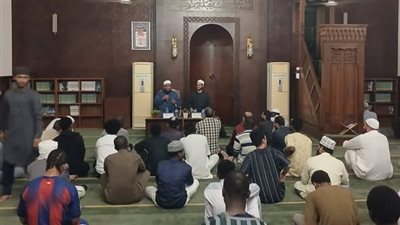 مركز تطوير تعليم الطلاب الوافدين ينظم ندوة تعريفية بمدرسة الإمام الطيب لحفظ القرآن وتجويده