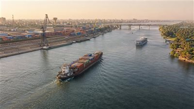 النقل تدعو القطاع الخاص للاستثمار في النقل النهري│ ممر مائي بطول 3126 كم وأهوسة ذكية تعمل 24 ساعة