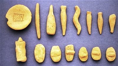 أدوات طينية من مصر الوسطى تكشف أسرار الحياة اليومية والإيمان بالآخرة